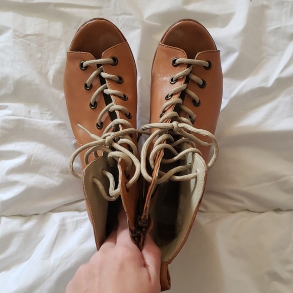 Lace up <Steve Madden> 3" stacked wooden heel - Picture 4 of 8